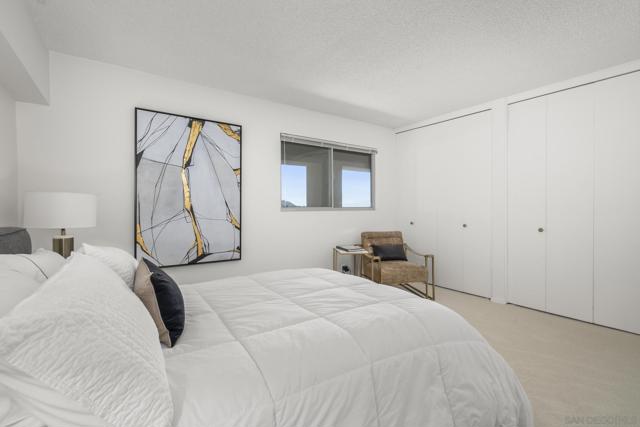 939 Coast Blvd, La Jolla CA: https://media.crmls.org/mediaz/7e01c1ac-d201-40c4-b9c7-7c861b328c9b.jpg