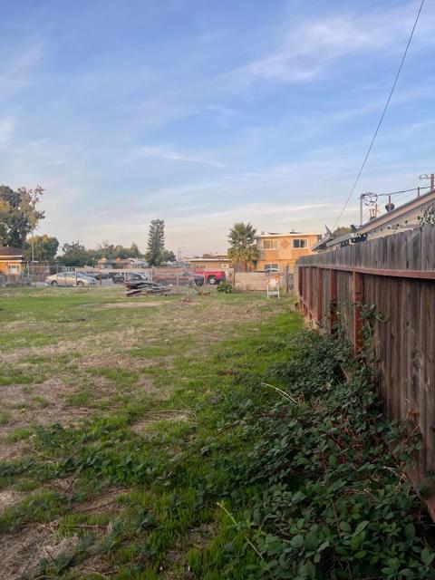 1100 Norton Street, San Mateo CA: https://media.crmls.org/mediaz/7e01d82b-a258-49d0-b415-08e1a8f77887.jpg