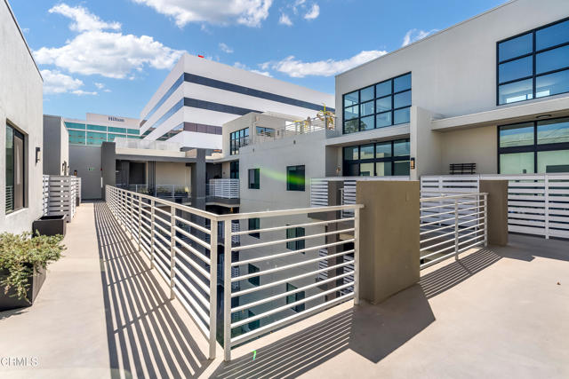 Detail Gallery Image 39 of 46 For 178 S Euclid Ave #402,  Pasadena,  CA 91101 - 2 Beds | 2 Baths