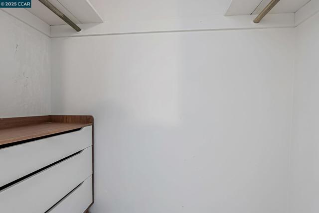 5891 Caulfield Dr, Clayton CA: https://media.crmls.org/mediaz/7e02fdc1-c9e5-411f-9b22-4eebfebc85d0.jpg
