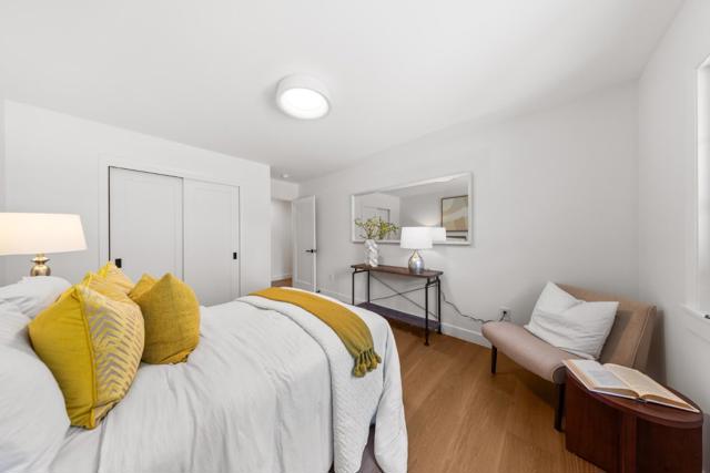 1575 Kingswood Drive, Hillsborough CA: https://media.crmls.org/mediaz/7e03033b-54f3-4b01-b6ac-f2da8b758b7c.jpg