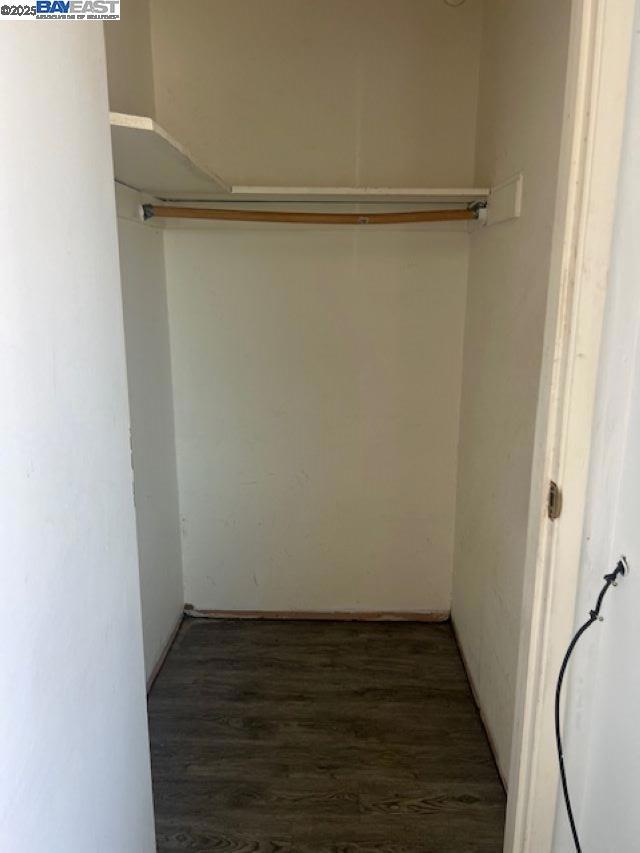 4201 West St, Oakland CA: https://media.crmls.org/mediaz/7e035b9c-428a-4908-9174-af9d4e4d3237.jpg