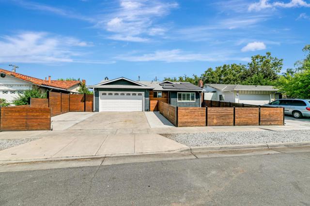 2489 Foxdale Drive, San Jose CA: https://media.crmls.org/mediaz/7e0380a2-bfeb-4598-bf7b-602954a7eabc.jpg