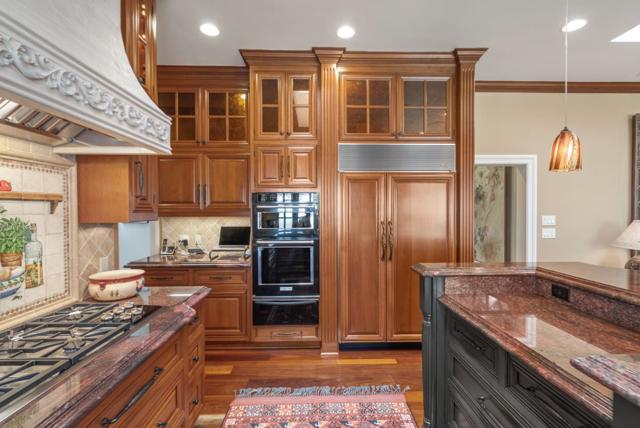 21106 Brush Road, Los Gatos CA: https://media.crmls.org/mediaz/7e0403af-10a5-4050-a2ef-639cd3a46106.jpg