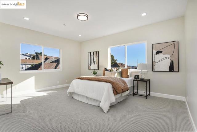 1738 18th Ave, Oakland CA: https://media.crmls.org/mediaz/7e0592db-45fa-41d9-967f-69d52fbf5b0b.jpg