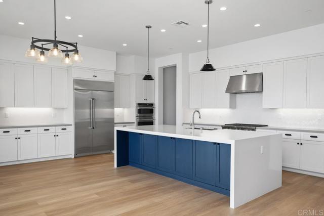 1216 Stonemark Place, Vista CA: https://media.crmls.org/mediaz/7e05faee-a986-49d1-8e83-7d2c38874844.jpg