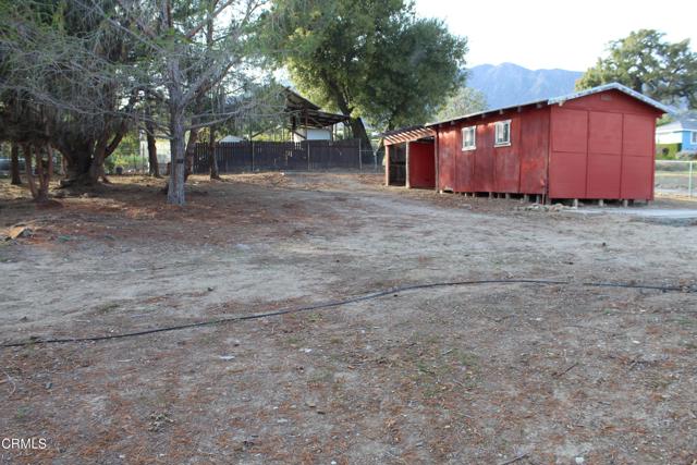 1173 Cliff Avenue, Fillmore CA: https://media.crmls.org/mediaz/7e066f5e-f118-4561-96ca-72eef2821310.jpg