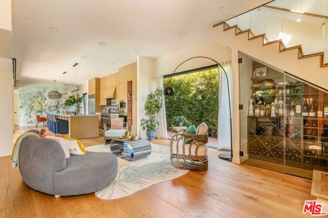 12619 Preston Way, Los Angeles CA: https://media.crmls.org/mediaz/7e06d7d8-21e3-4ebc-af41-1f759dce6b39.jpg