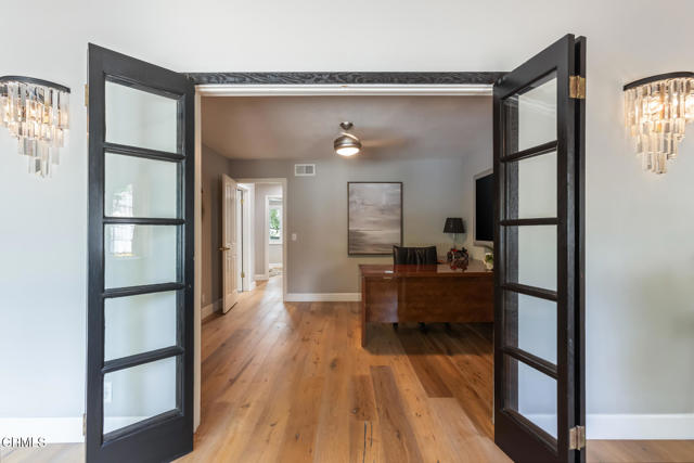 3643 Hampstead Road, Glendale CA: https://media.crmls.org/mediaz/7e06e1be-bb72-40a1-9ab8-9a28b984f4c2.jpg