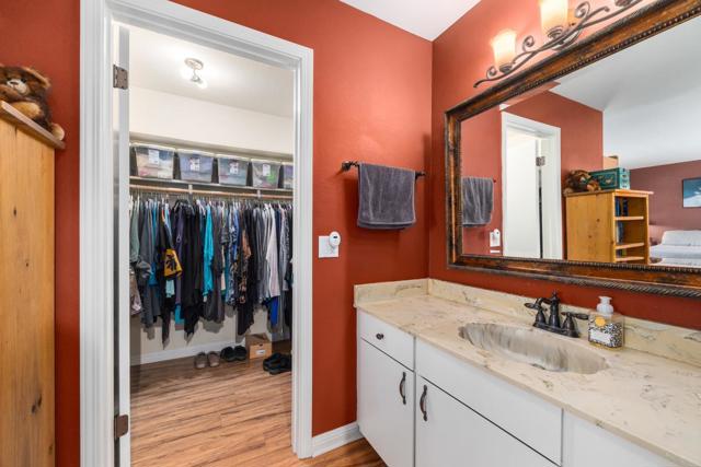 176 Crestview Court, Watsonville CA: https://media.crmls.org/mediaz/7e06fcf6-da4b-47b8-8866-527acd316f43.jpg