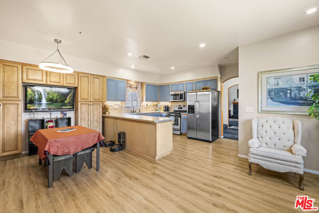 21683 Wo He Lo Trail, Chatsworth CA: https://media.crmls.org/mediaz/7e0753f8-af4c-4e61-8112-1dff2f2b2b3d.jpg