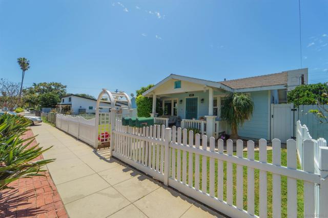 321 S Freeman, Oceanside CA: https://media.crmls.org/mediaz/7e075b5d-fe92-42ab-9428-1c0d9fff0f8f.jpg