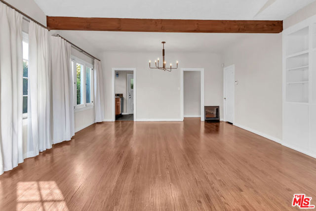 6329 Drexel Avenue, Los Angeles CA: https://media.crmls.org/mediaz/7e07e7ba-deee-4179-8b17-96340f7b3a0e.jpg