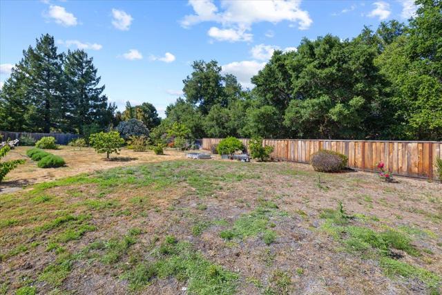 20811 Norada Court, Saratoga CA: https://media.crmls.org/mediaz/7e088ddb-648f-487d-9d73-b35e235996c6.jpg