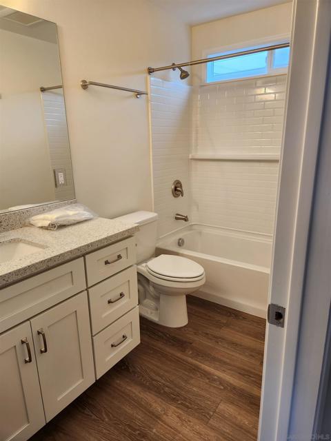750 N Citrus Avenue, Vista CA: https://media.crmls.org/mediaz/7e0ad371-25f8-42b6-8210-f306ae7b38e0.jpg