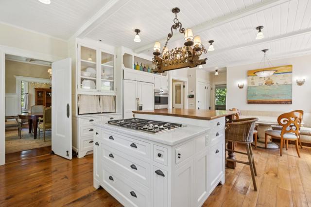 900 University Avenue, Palo Alto CA: https://media.crmls.org/mediaz/7e0ae267-9715-4614-b85e-2b25045b76ec.jpg