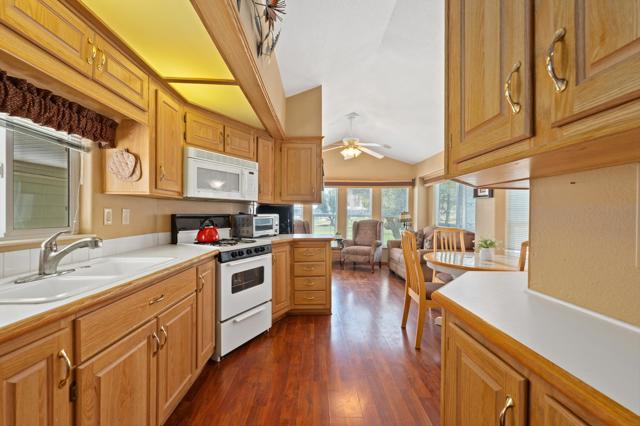 84136 Avenue 44, Indio CA: https://media.crmls.org/mediaz/7e0b2289-db2c-4245-8863-7f76d67c95c1.jpg