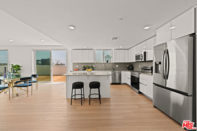 Image 3 for 1759 N Gower St #Penthouse 405, Los Angeles, CA 90028
