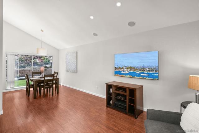 17078 Matinal Rd, San Diego CA: https://media.crmls.org/mediaz/7e0b5319-1ae7-497e-adc9-1d31431fb2f2.jpg