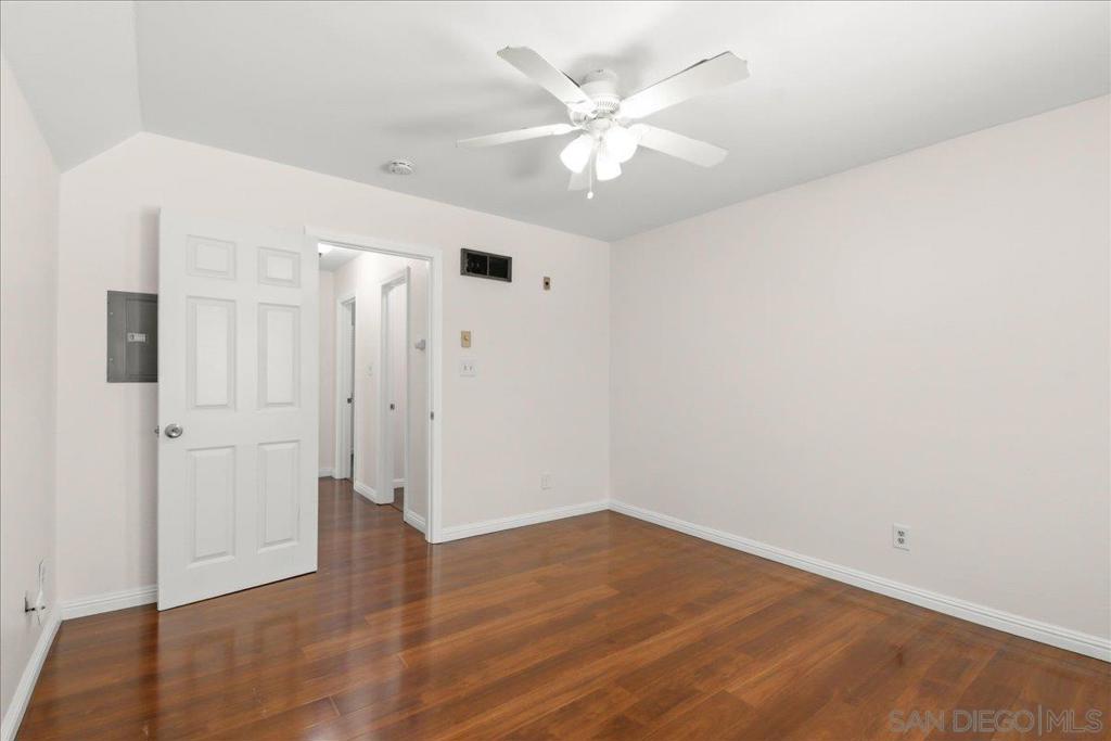 7545 Charmant Drive - photo 11