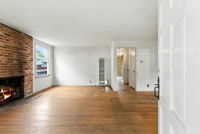 235 Alto Loma, Millbrae CA: https://media.crmls.org/mediaz/7e0b89c8-07ef-4ed1-b8da-8ebeabed10a3.jpg