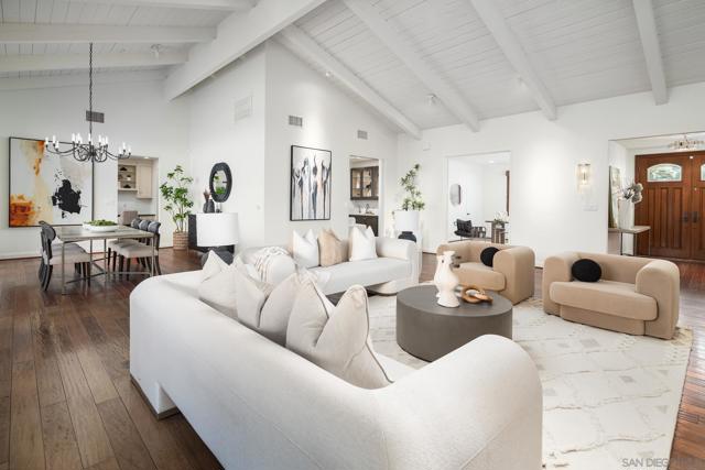 17112 Via De La Valle, Rancho Santa Fe CA: https://media.crmls.org/mediaz/7e0c10e1-93cc-478d-84b7-7d10179e604f.jpg