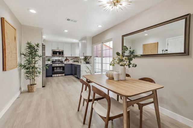 905 S Capitol Avenue, San Jose CA: https://media.crmls.org/mediaz/7e0c5223-dc78-42f7-824a-fe50646ed04a.jpg