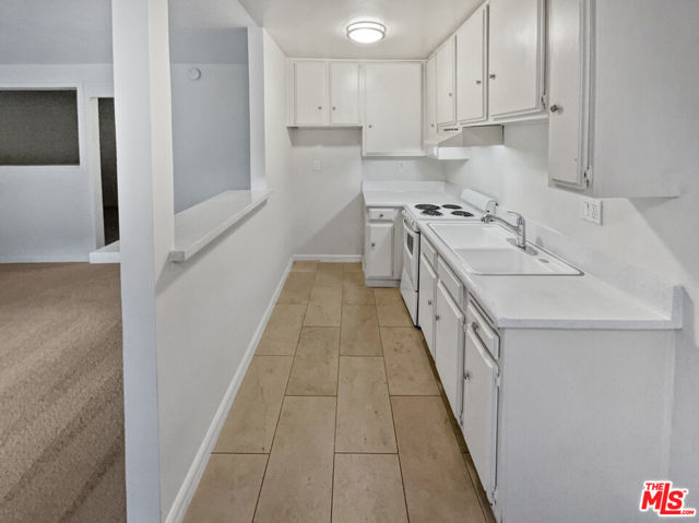 28947 Thousand Oaks Boulevard, 125 photo 8