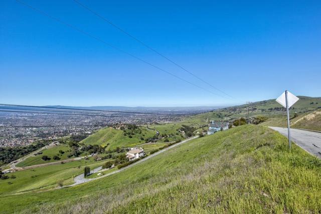 0 Bella Madeira Lane, San Jose CA: https://media.crmls.org/mediaz/7e0d6d1d-6789-42a9-9d1e-27a8e628ac07.jpg