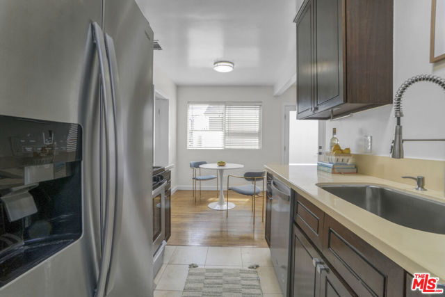 2402 Ocean Park Boulevard, Santa Monica CA: https://media.crmls.org/mediaz/7e0db499-9ad0-49e6-ba9b-959061ef4ca0.jpg