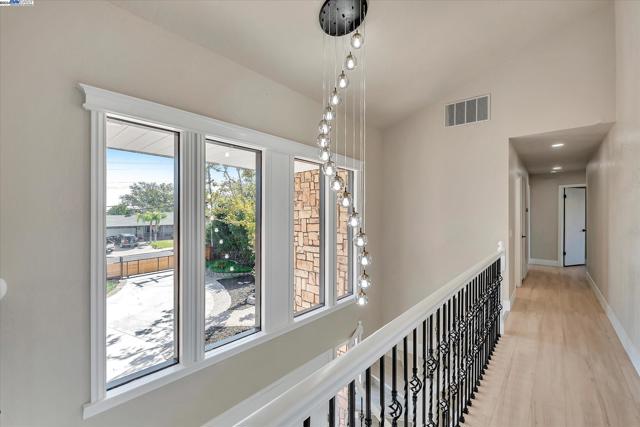 Image 30 of 60 For 4280 Hillview Dr