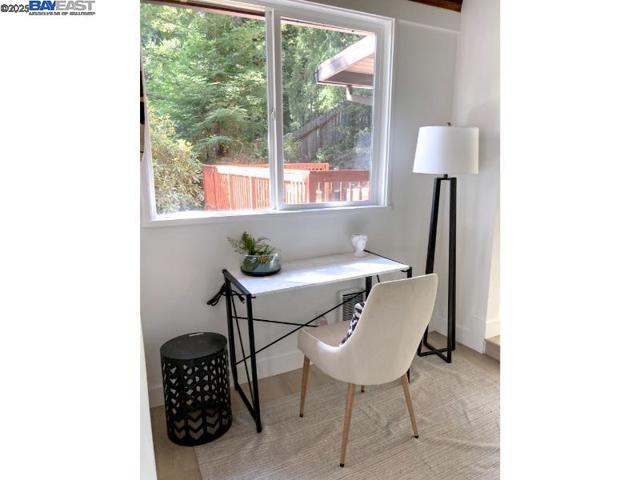 21401 Santa Clara Ave, Monte Rio CA: https://media.crmls.org/mediaz/7e0e4c47-e923-45d0-a1ac-9f5dc9effe04.jpg