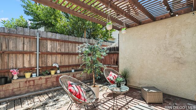 209 Espanas GLN, Escondido CA: https://media.crmls.org/mediaz/7e0e5ac3-ce76-4e94-88c6-ee50657c8a10.jpg