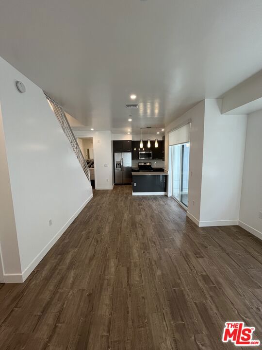 14822 Magnolia Boulevard, Sherman Oaks CA: https://media.crmls.org/mediaz/7e0f27d8-e3df-44be-a5b8-9767f1beb8b1.jpg
