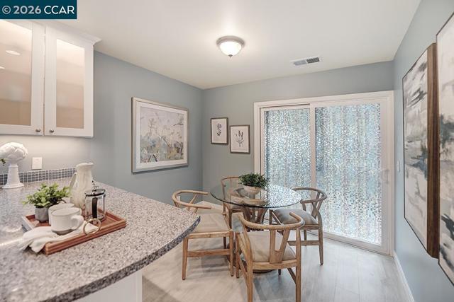 Image 9 of 58 For 925 Terra California Dr  6