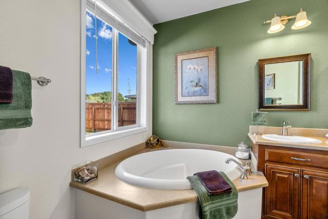 541 Casanova Avenue, Monterey CA: https://media.crmls.org/mediaz/7e0f4bae-2904-4e50-8a7e-f2c7760d74bb.jpg