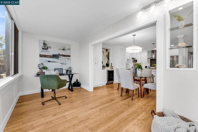 1200 Leisure Ln, Walnut Creek CA: https://media.crmls.org/mediaz/7e1088ed-95cc-4f81-9e8e-0cf0855e834e.jpg