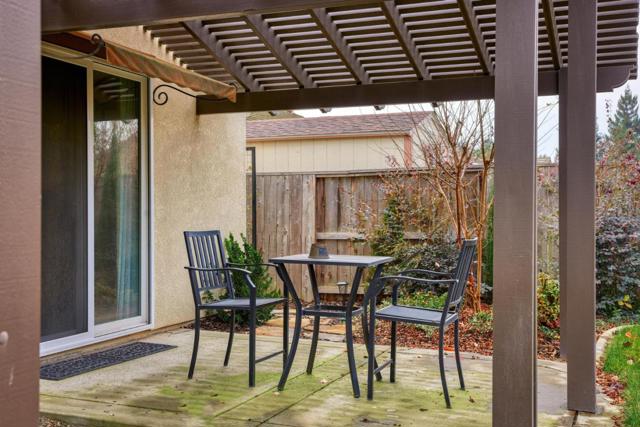 2532 Laurel Ridge Court, Oakdale CA: https://media.crmls.org/mediaz/7e121885-1172-41c5-9cff-a804c2f554bd.jpg