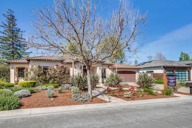 1534 Wessex Avenue, Los Altos CA: https://media.crmls.org/mediaz/7e137b4b-779f-4178-a81f-f57fe74597bd.jpg