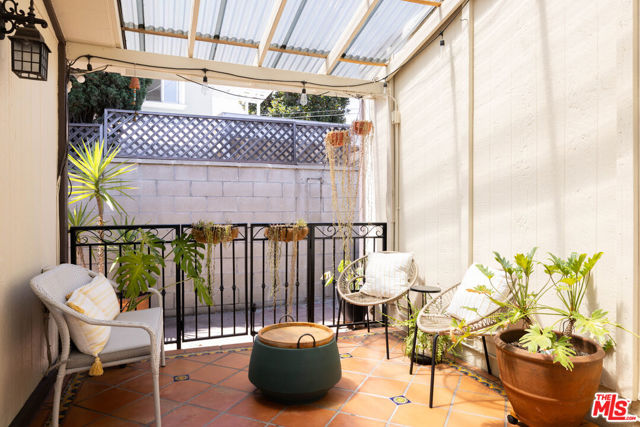 687 E Orange Grove Boulevard, Pasadena CA: https://media.crmls.org/mediaz/7e140e5d-32e8-4158-8083-e197cf3c4296.jpg