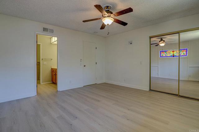 1161 W Westmont Ave, Hemet CA: https://media.crmls.org/mediaz/7e16028a-4d11-43b5-a060-127c1b195b90.jpg