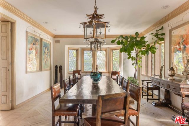 Image 7 of 26 For 1006 Rexford Drive