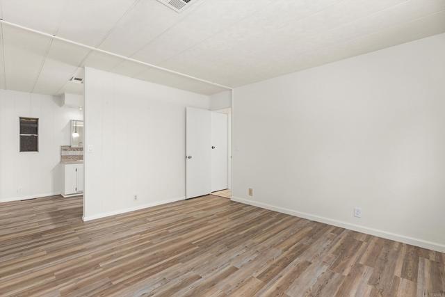 718 Sycamore Avenue, Vista CA: https://media.crmls.org/mediaz/7e1684a5-274b-4a8d-a7be-9376a609bc1f.jpg