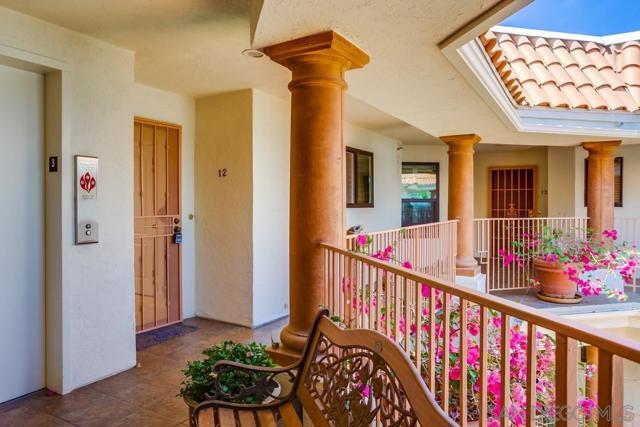 7560 Eads Ave, La Jolla CA: https://media.crmls.org/mediaz/7e195f20-05d3-468b-954f-73fef60051bd.jpg
