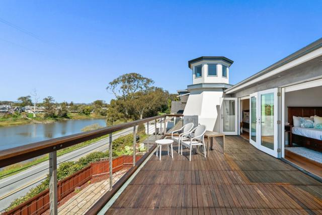 2974 E Cliff Drive, Santa Cruz CA: https://media.crmls.org/mediaz/7e197bcd-cb05-4e8c-8b27-54a8b05c3fa8.jpg