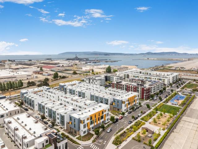 2180 Corsair Street, Alameda CA: https://media.crmls.org/mediaz/7e197d69-67cf-45c7-86a3-1ecc54143515.jpg