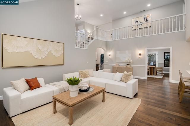 3284 Blackhawk Meadow Dr, Danville CA: https://media.crmls.org/mediaz/7e1a4f97-c0fa-49ba-9ddb-70240923aa8c.jpg