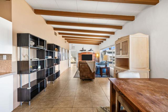 68079 Vista Del Valle, Cathedral City CA: https://media.crmls.org/mediaz/7e1a623e-08ad-43f9-a10f-e4c8df4a614a.jpg