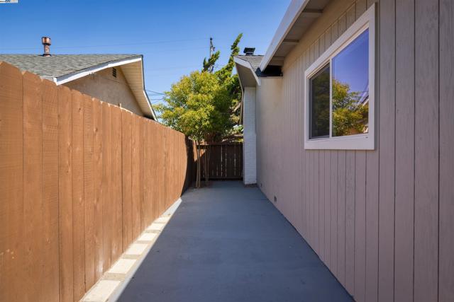 4152 Converse St, Fremont CA: https://media.crmls.org/mediaz/7e1a9526-c945-4992-84ad-900120096daf.jpg