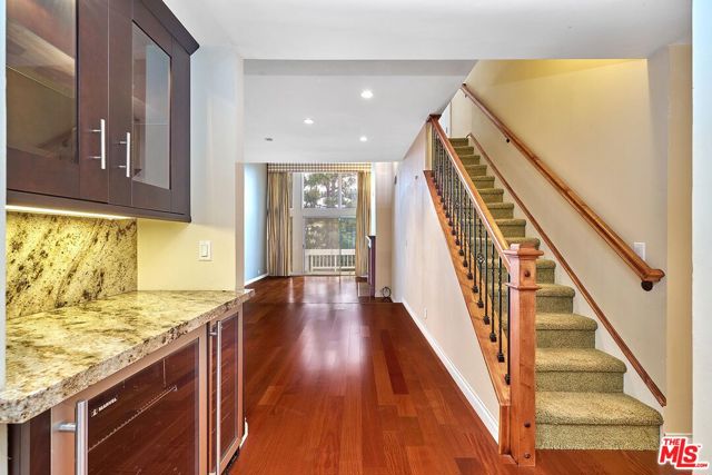 13078 Mindanao Way, Marina del Rey CA: https://media.crmls.org/mediaz/7e1af8b4-a0f7-4eda-8840-f6408624e8fd.jpg